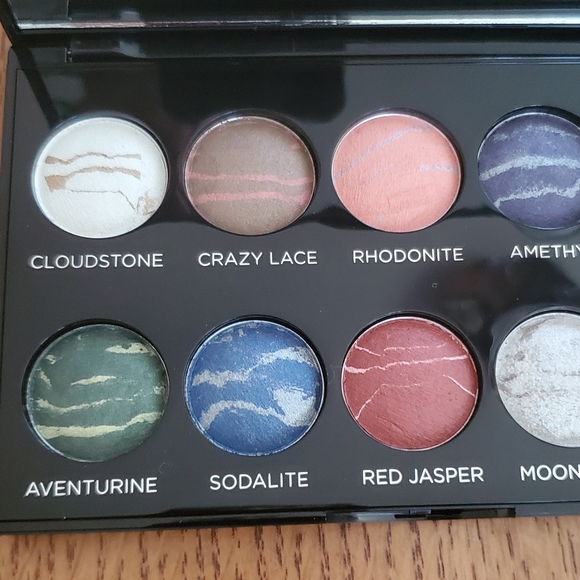 Pure Cosmetics Winter Wanderlust Baked Marble Eyeshadow Palette - Picture 7 of 9
